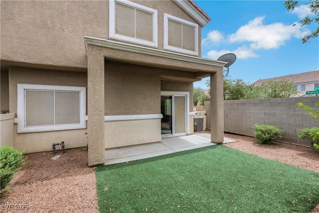 6550 Bucking Horse, Henderson, NV 89011
