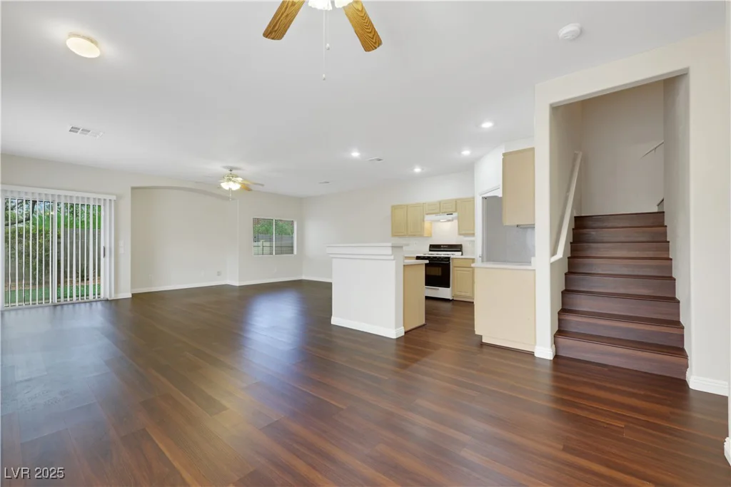 6550 Bucking Horse, Henderson, NV 89011