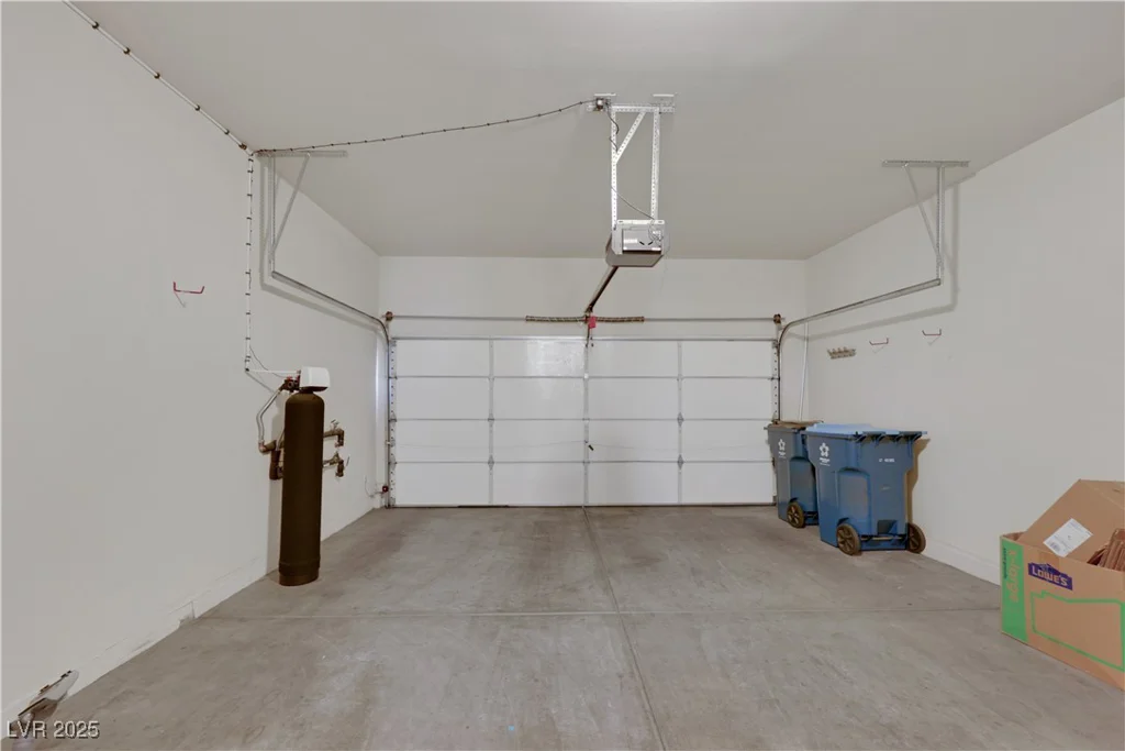 6550 Bucking Horse, Henderson, NV 89011