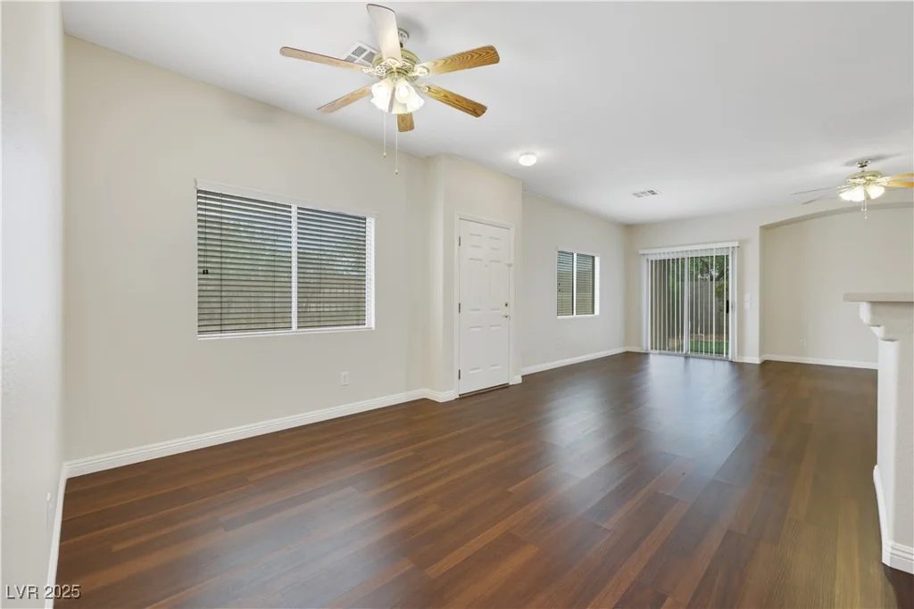 6550 Bucking Horse, Henderson, NV 89011