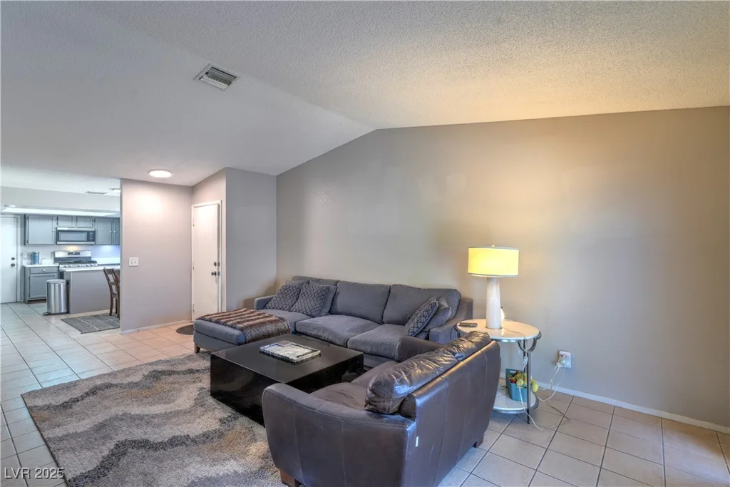 4642 Lady Bug, Las Vegas, NV 89122