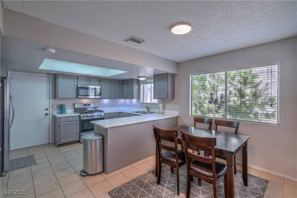 4642 Lady Bug, Las Vegas, NV 89122