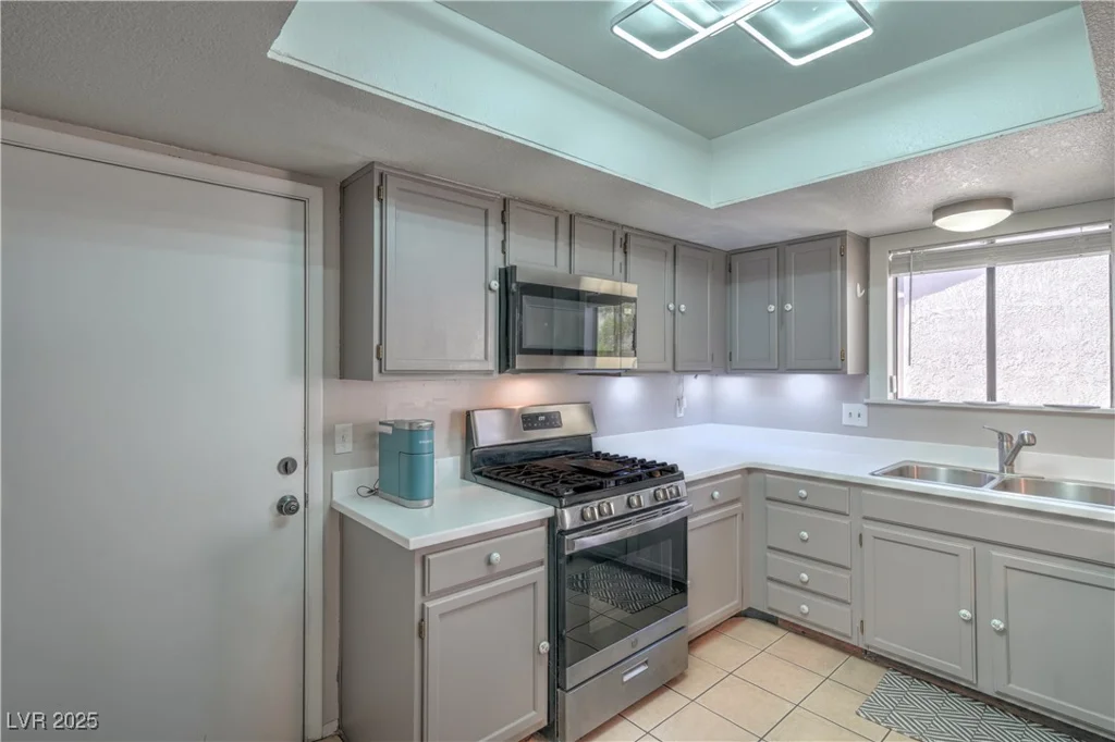4642 Lady Bug, Las Vegas, NV 89122
