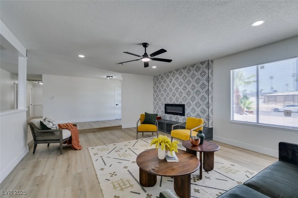 1697 Silver Mesa, Las Vegas, NV 89169