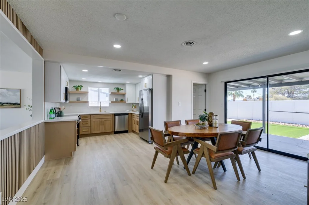 1697 Silver Mesa, Las Vegas, NV 89169