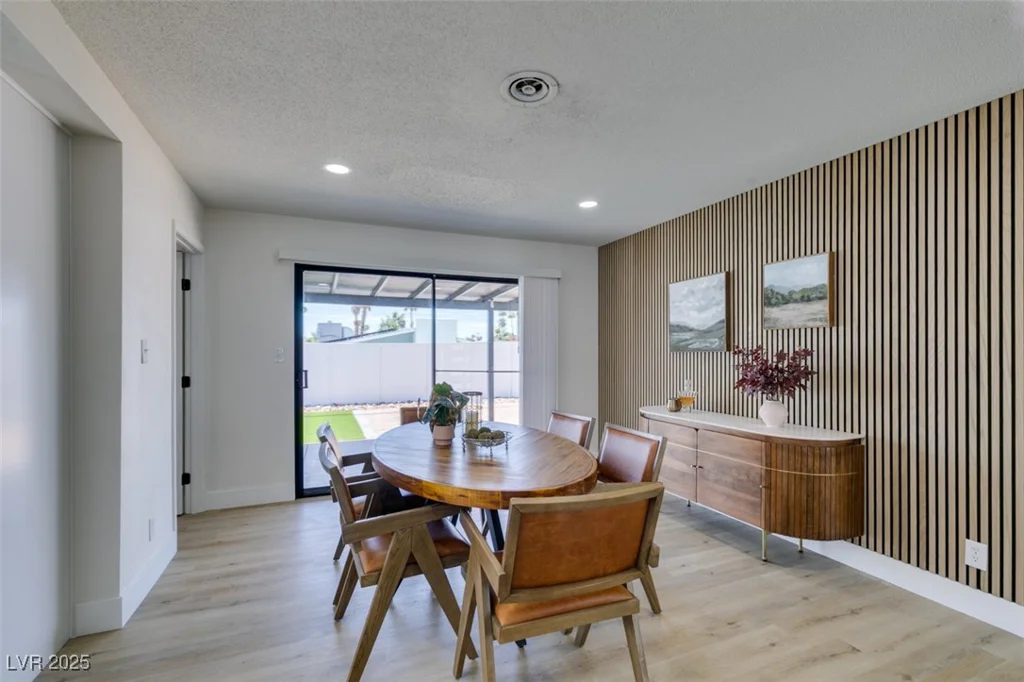 1697 Silver Mesa, Las Vegas, NV 89169