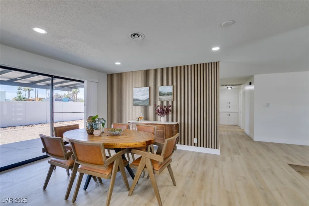 1697 Silver Mesa, Las Vegas, NV 89169
