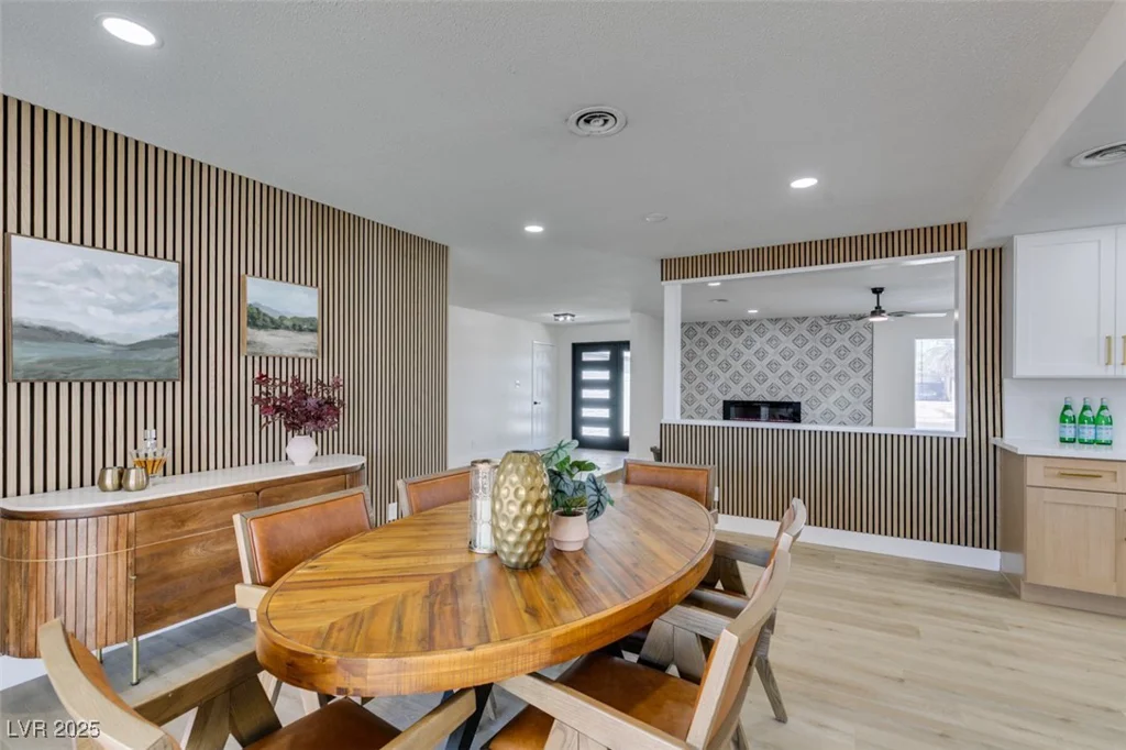 1697 Silver Mesa, Las Vegas, NV 89169