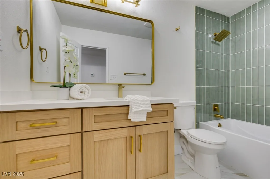 1697 Silver Mesa, Las Vegas, NV 89169