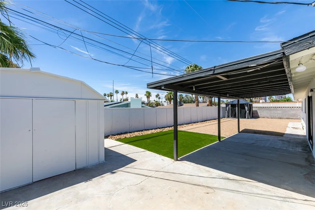 1697 Silver Mesa, Las Vegas, NV 89169
