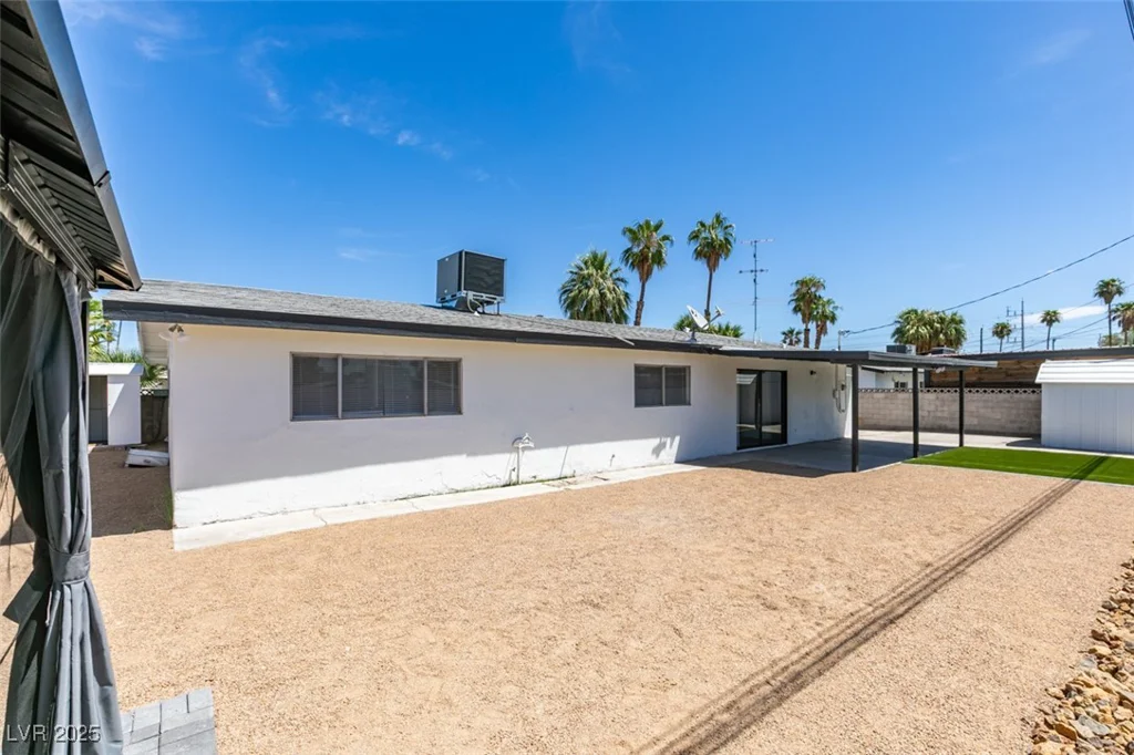 1697 Silver Mesa, Las Vegas, NV 89169