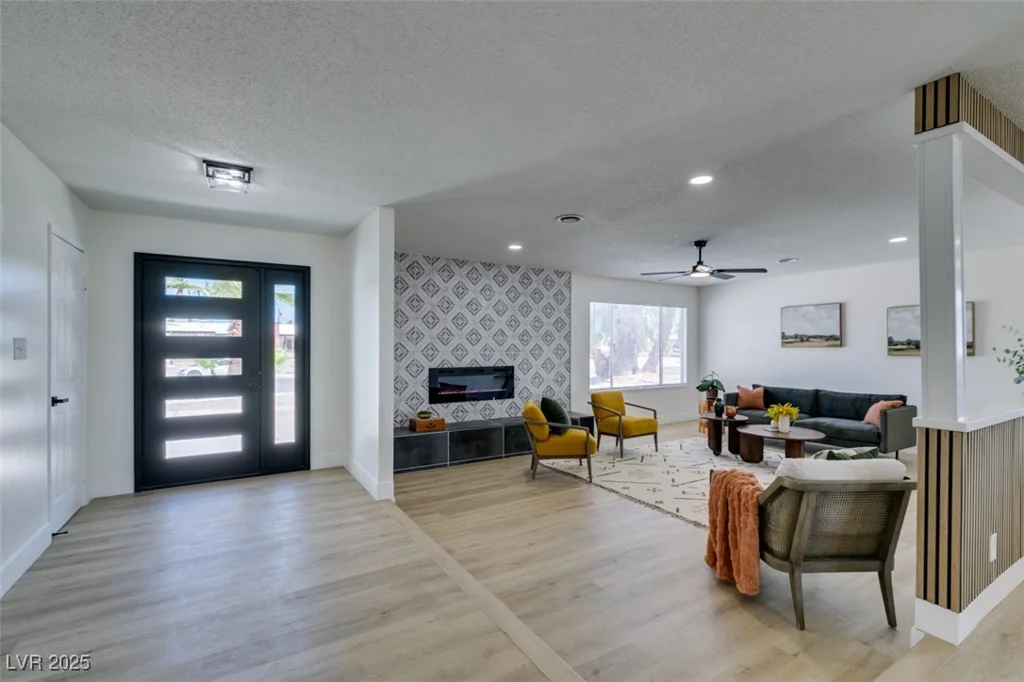 1697 Silver Mesa, Las Vegas, NV 89169