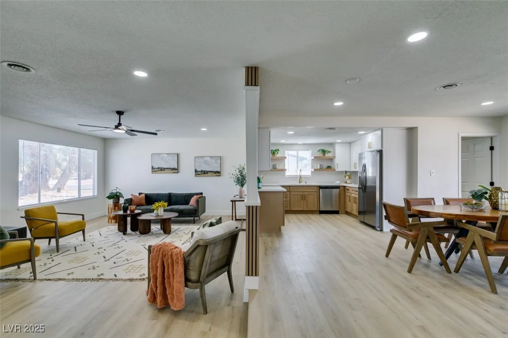1697 Silver Mesa, Las Vegas, NV 89169