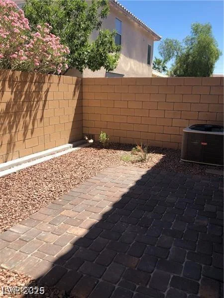 5392 Blustery Towns, Las Vegas, NV 89118
