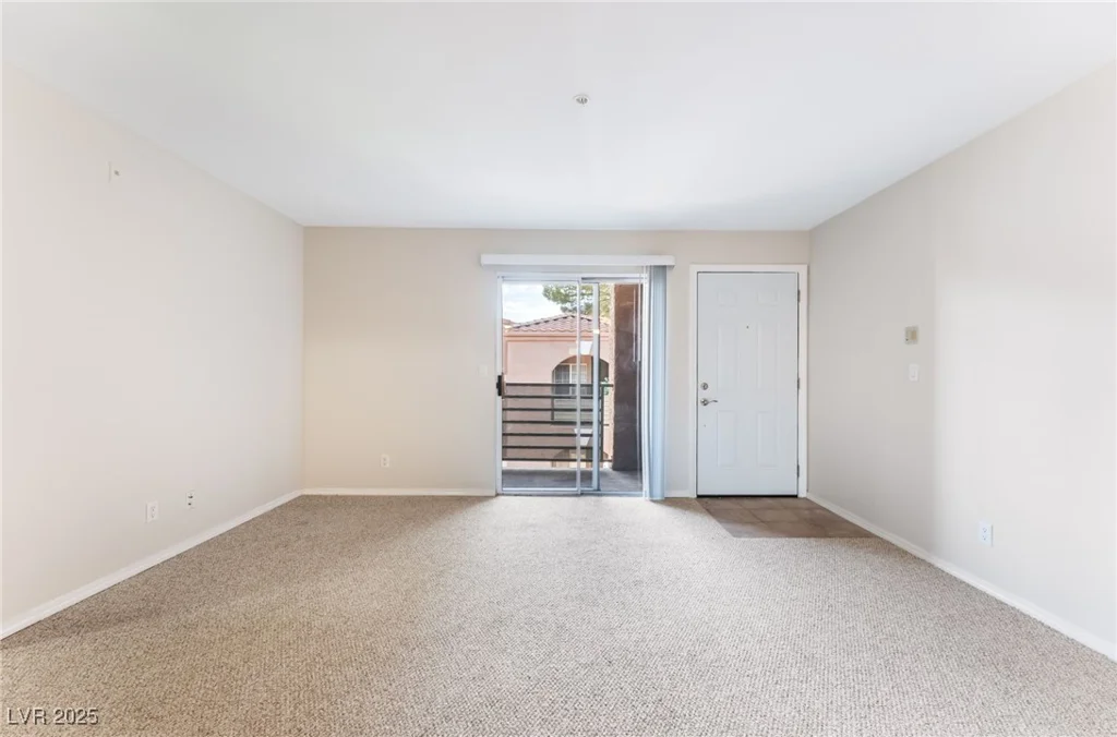 2120 Sealion, Las Vegas, NV 89128