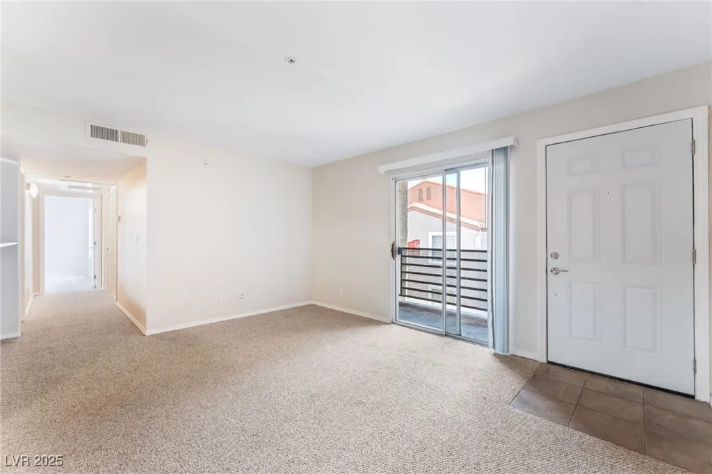 2120 Sealion, Las Vegas, NV 89128