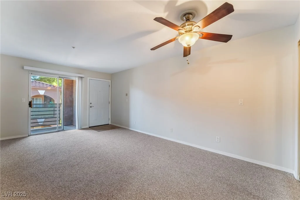 2120 Sealion, Las Vegas, NV 89128