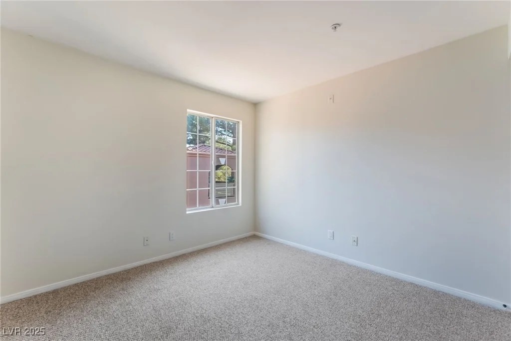 2120 Sealion, Las Vegas, NV 89128