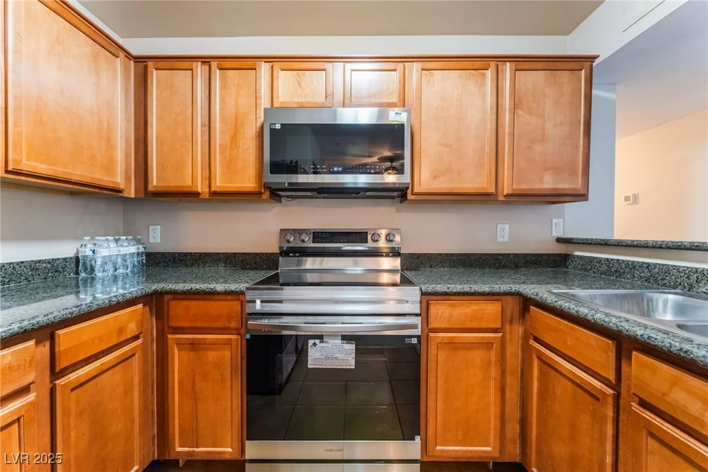 2120 Sealion, Las Vegas, NV 89128
