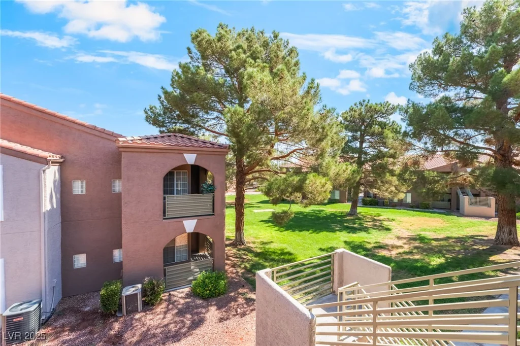 2120 Sealion, Las Vegas, NV 89128