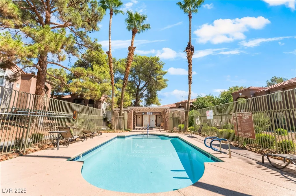 2120 Sealion, Las Vegas, NV 89128