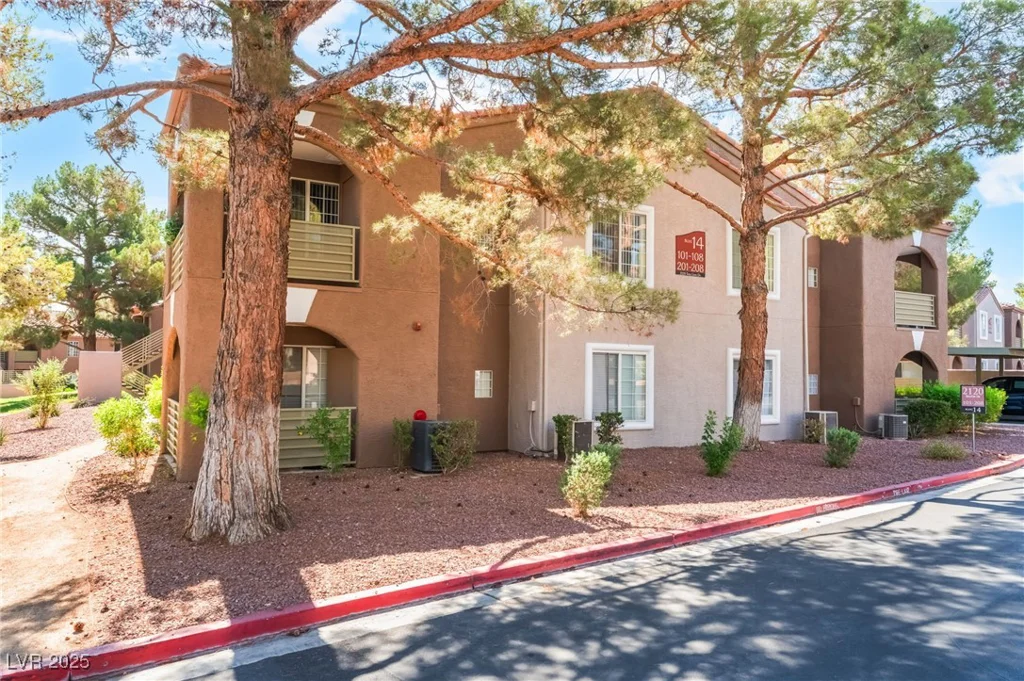 2120 Sealion, Las Vegas, NV 89128