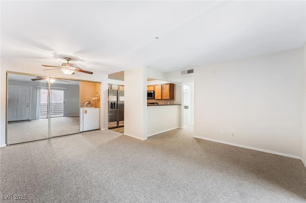 2120 Sealion, Las Vegas, NV 89128