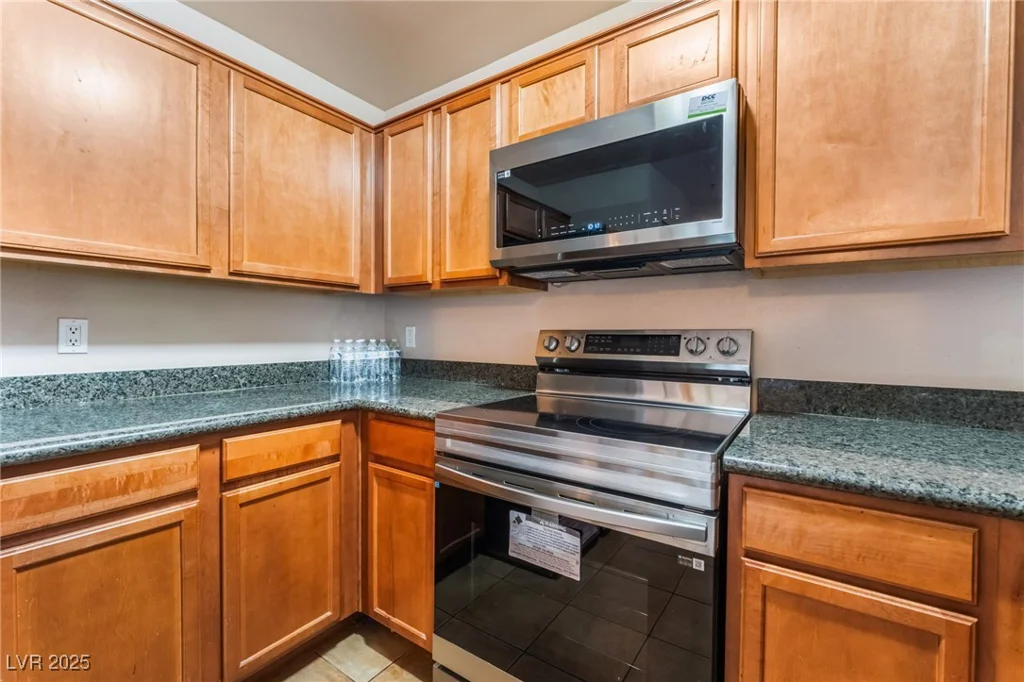 2120 Sealion, Las Vegas, NV 89128
