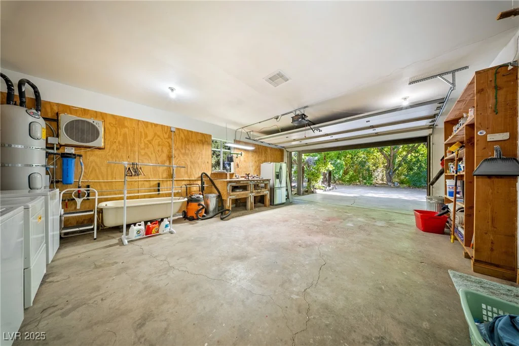 2221 Windsong, Pahrump, NV 89048
