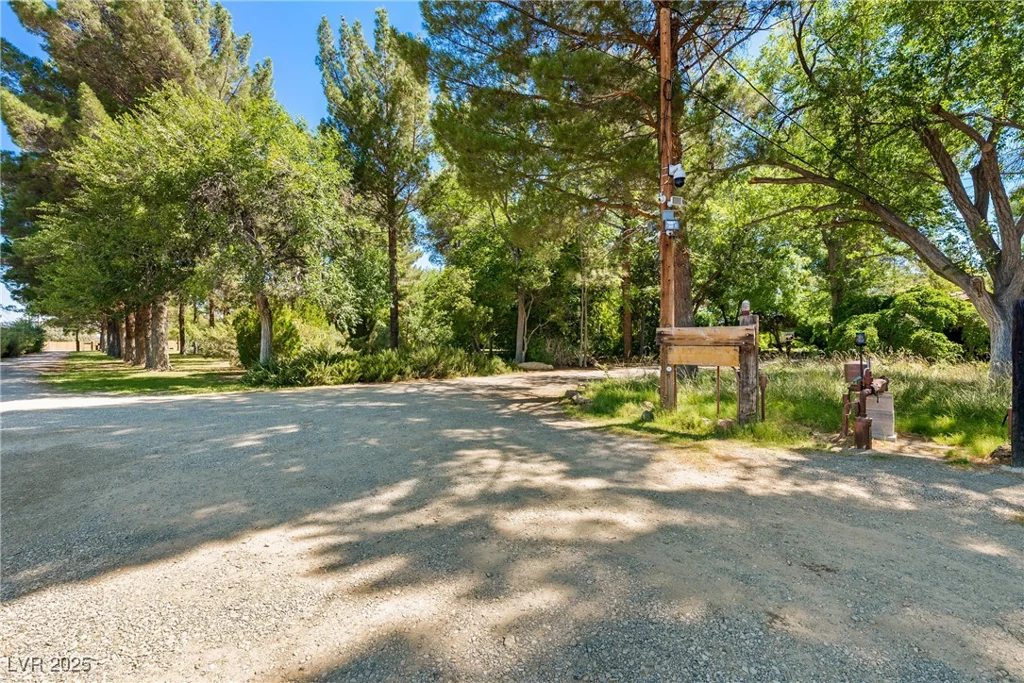 2221 Windsong, Pahrump, NV 89048