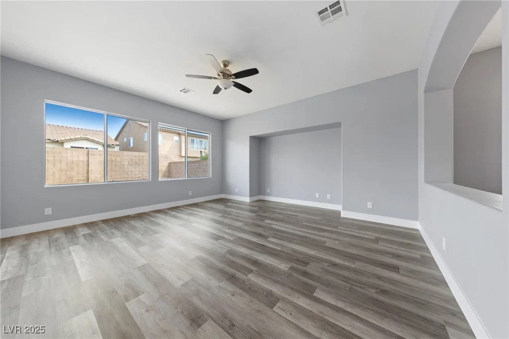 9230 Avon Park, Las Vegas, NV 89149