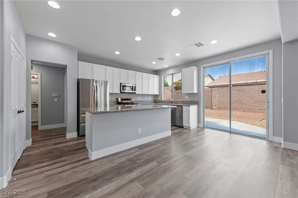 9230 Avon Park, Las Vegas, NV 89149