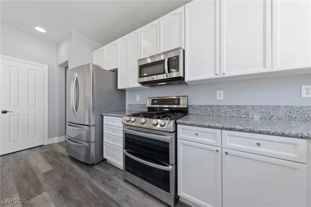 9230 Avon Park, Las Vegas, NV 89149
