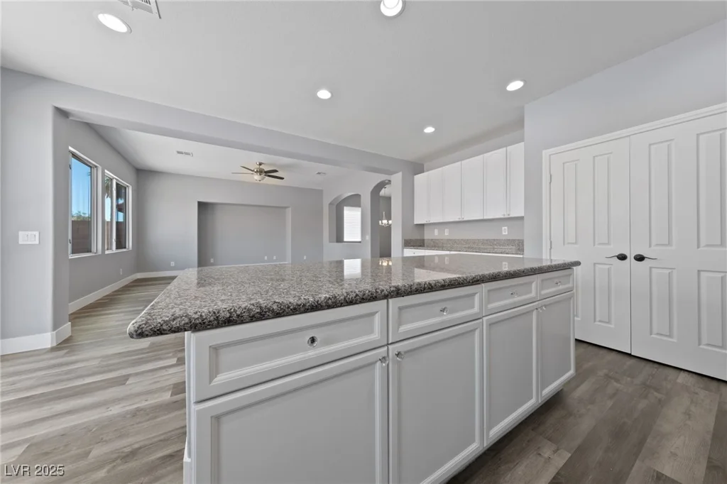 9230 Avon Park, Las Vegas, NV 89149