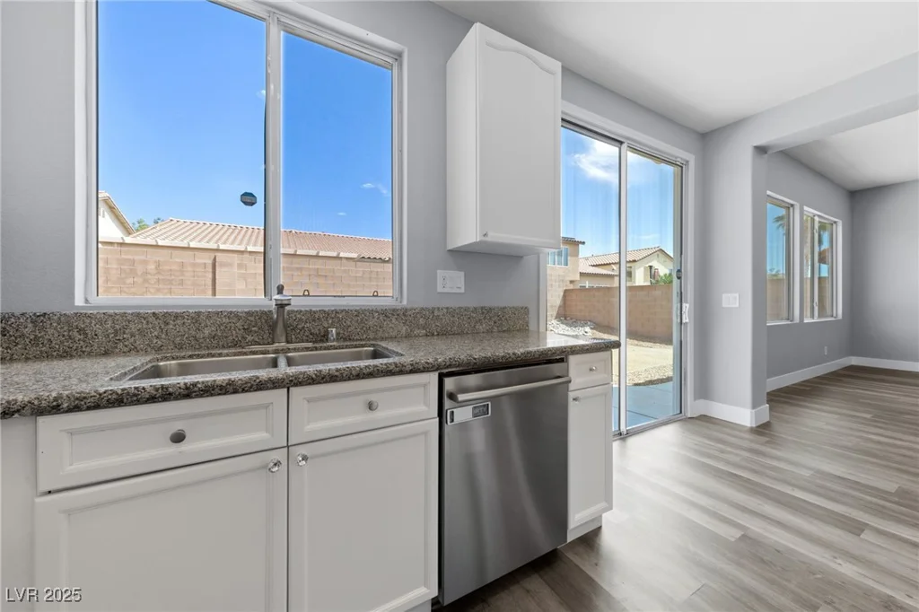 9230 Avon Park, Las Vegas, NV 89149