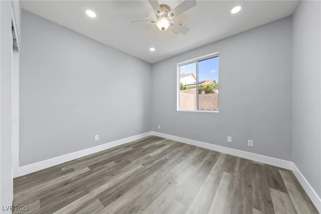 9230 Avon Park, Las Vegas, NV 89149
