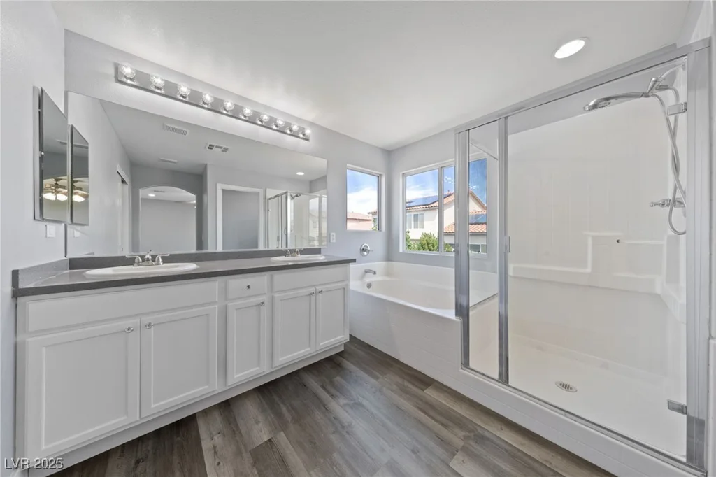 9230 Avon Park, Las Vegas, NV 89149