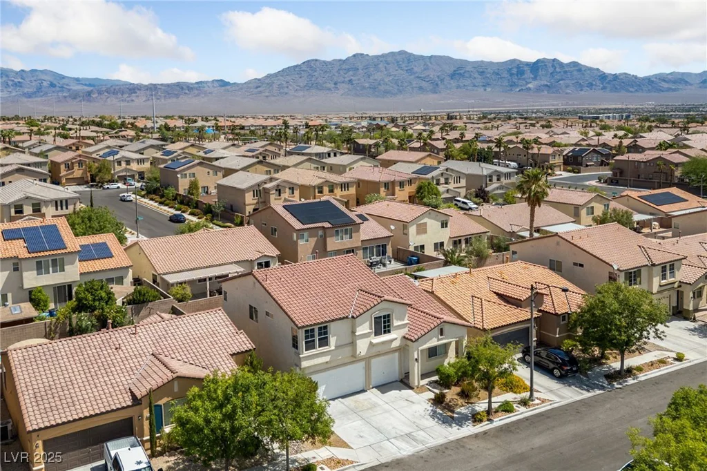9230 Avon Park, Las Vegas, NV 89149