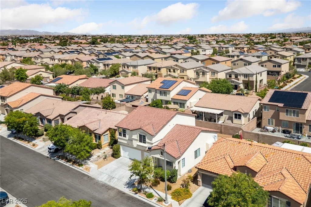 9230 Avon Park, Las Vegas, NV 89149