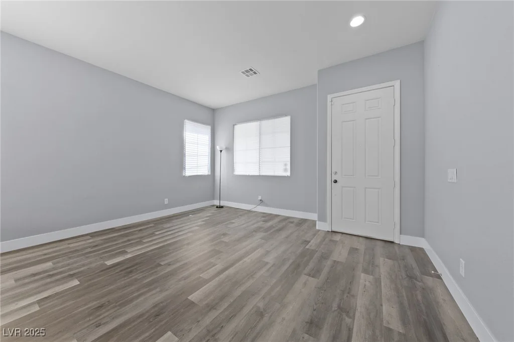 9230 Avon Park, Las Vegas, NV 89149
