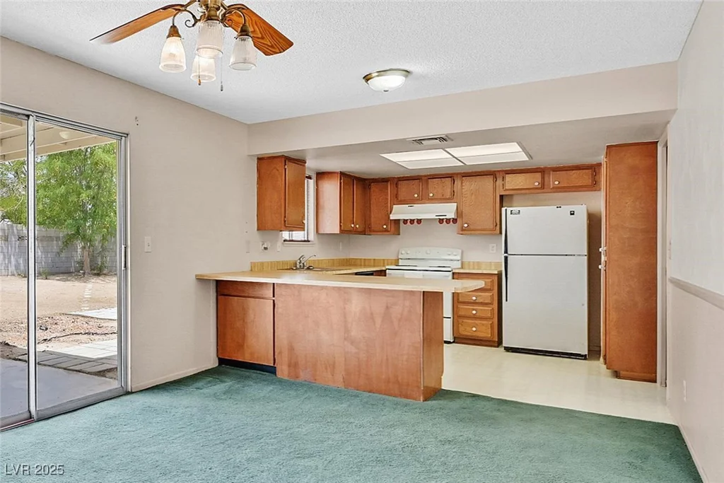 6300 Santa Cruz, Las Vegas, NV 89108