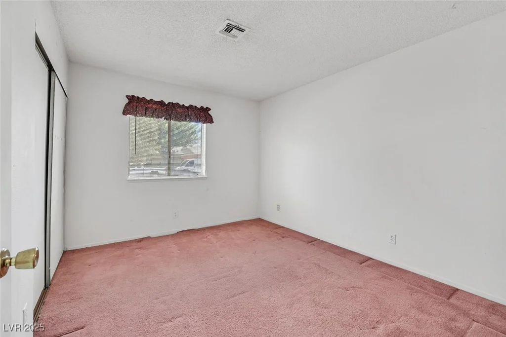 6300 Santa Cruz, Las Vegas, NV 89108
