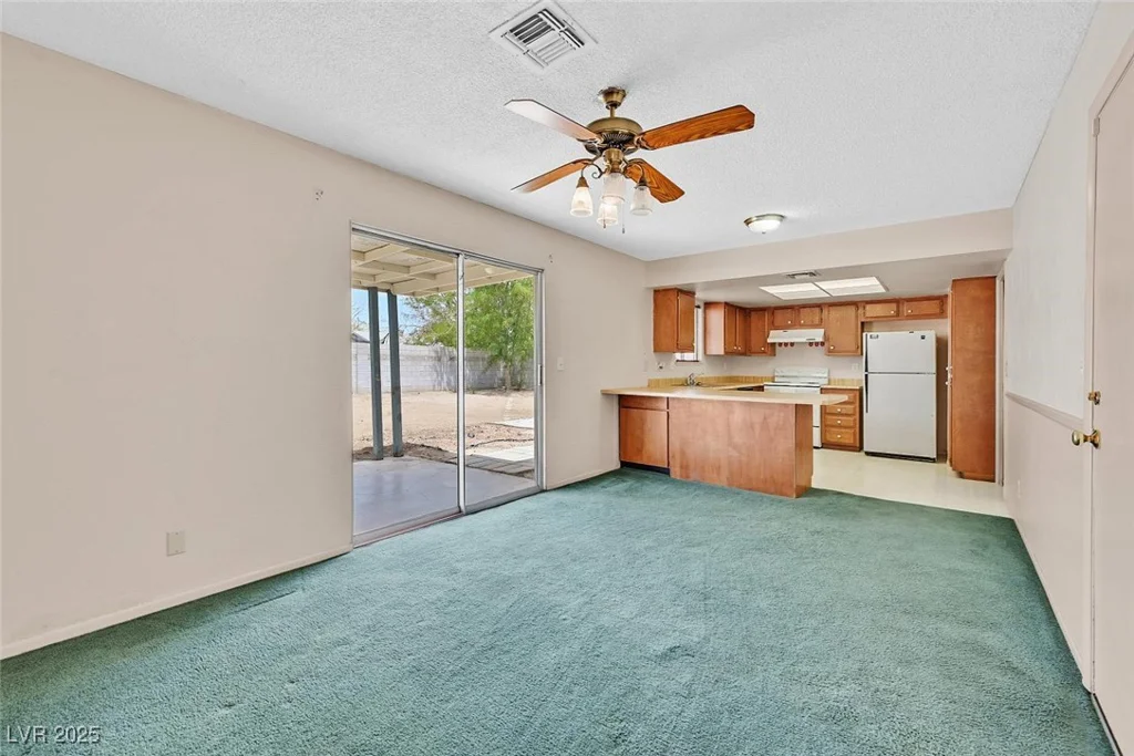6300 Santa Cruz, Las Vegas, NV 89108