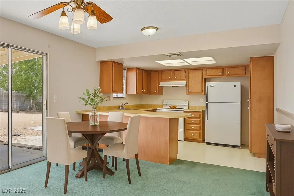 6300 Santa Cruz, Las Vegas, NV 89108