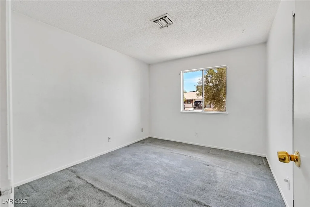 6300 Santa Cruz, Las Vegas, NV 89108