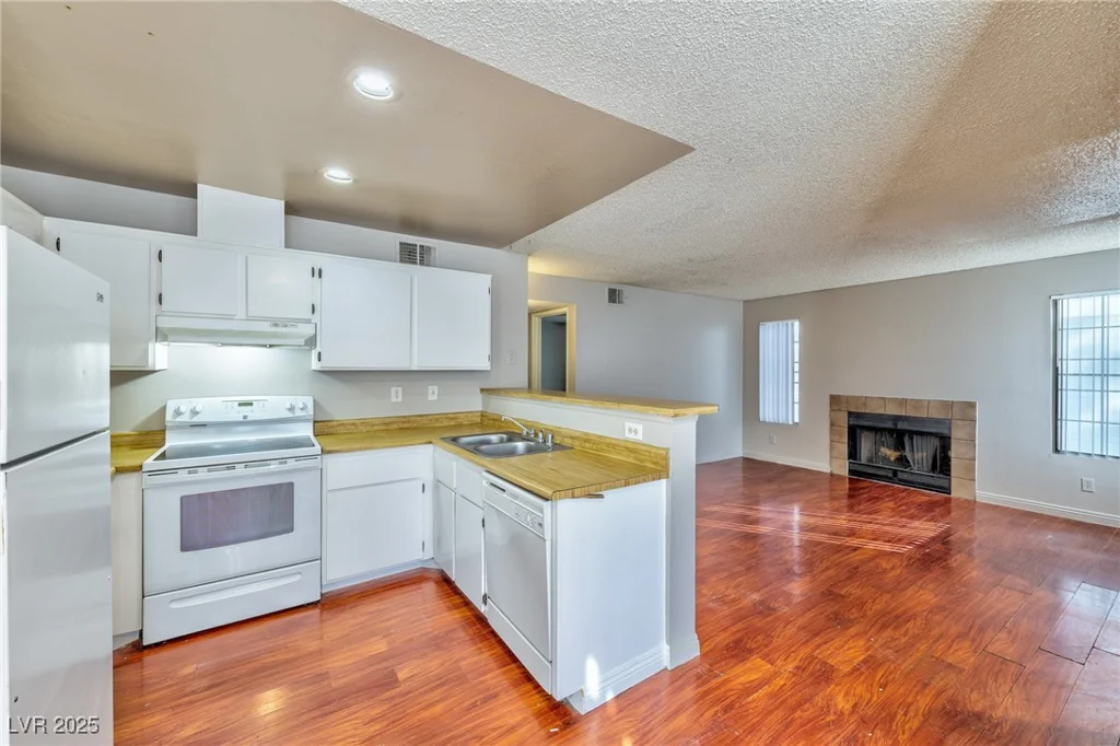 1914 Dwarf Star, Las Vegas, NV 89115