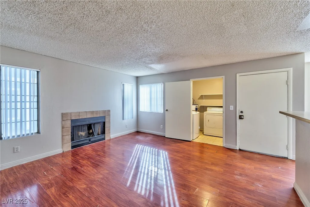1914 Dwarf Star, Las Vegas, NV 89115