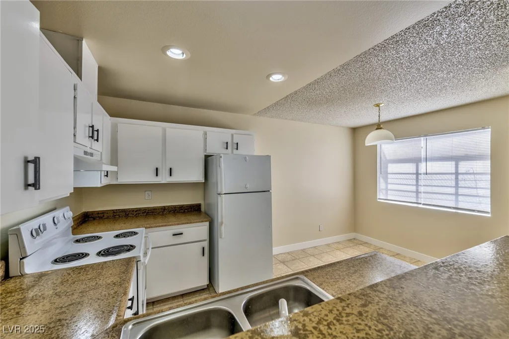 1914 Dwarf Star, Las Vegas, NV 89115