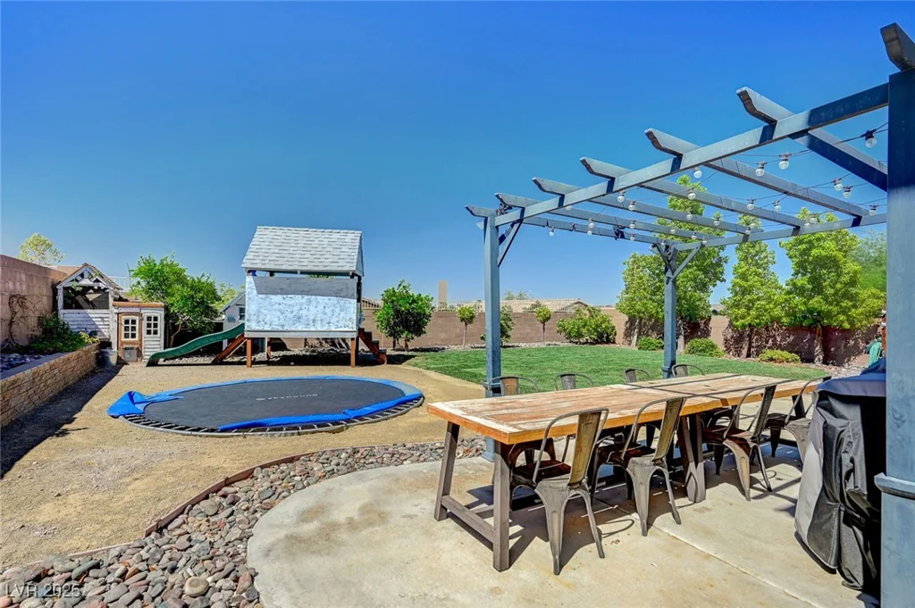 1006 Kings View, Henderson, NV 89002