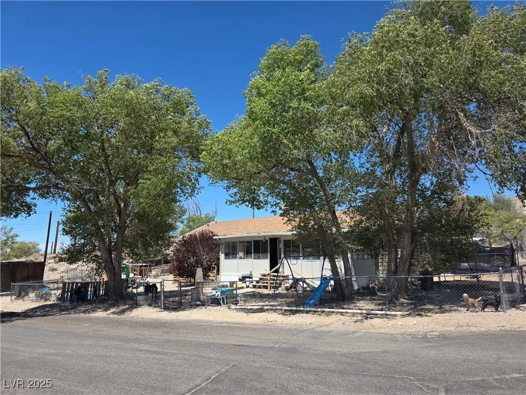 494 Florence, Tonopah, NV 89049